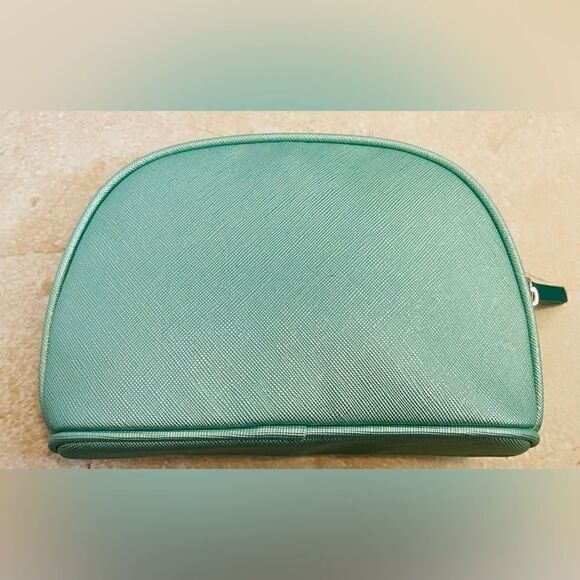 LA MER COSMETIC BAG - Picture 2 of 2